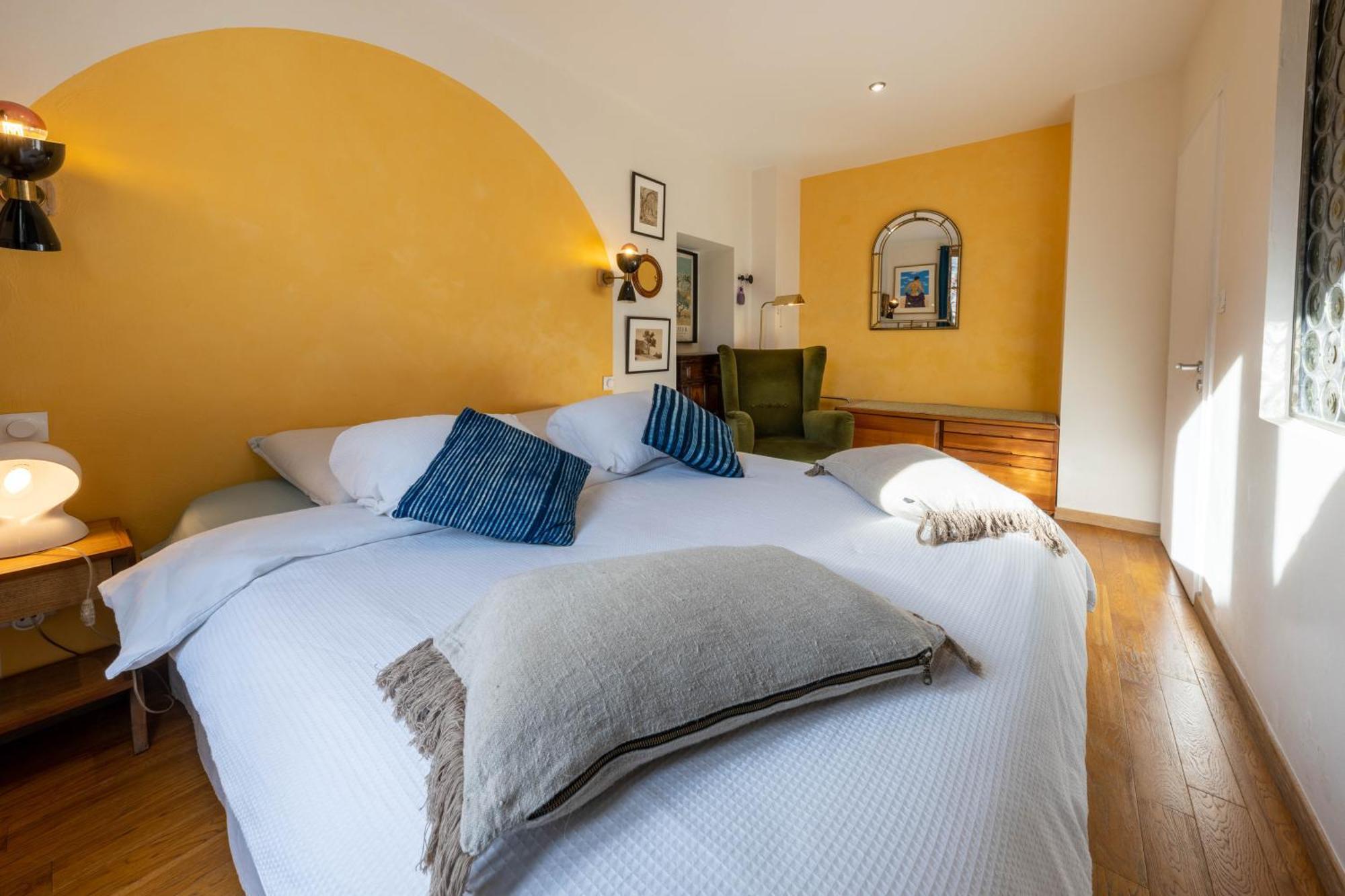 Spacious And Bright Flat Close To The Beach : Heart Of Old Ницца Экстерьер фото